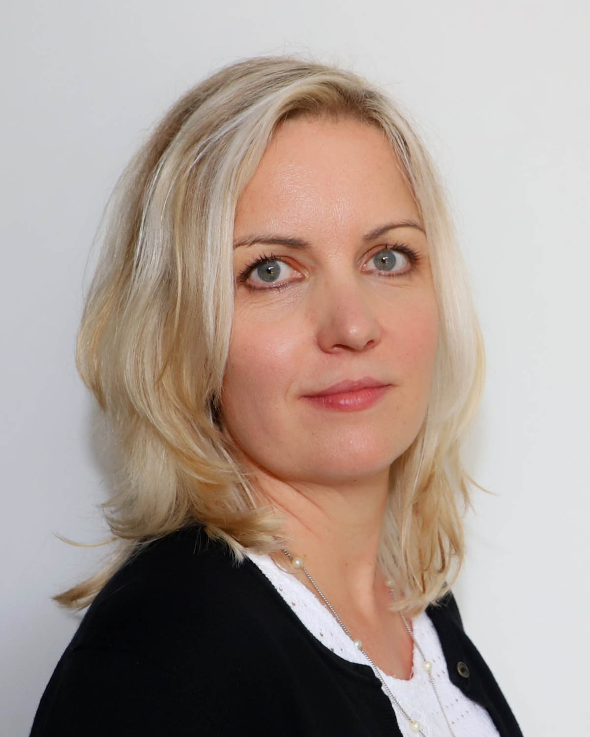 Tessa Olivato – Directrice Administrative & Financière